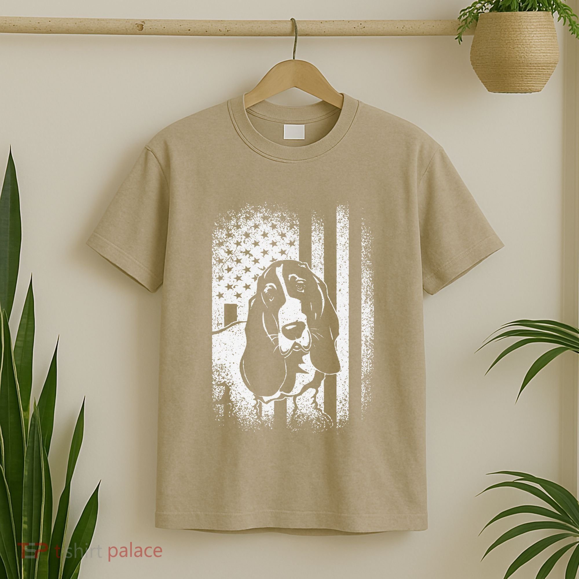 Basset Hound American Flag Dog Dad Dog Mom Lover T-Shirt