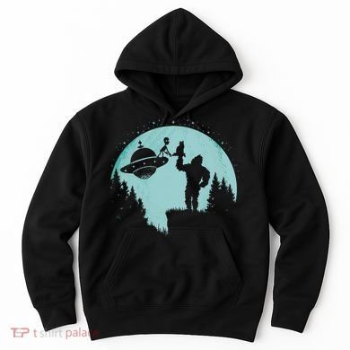 Bigfoot Holding A Cat Funny Alien Riding Ufo Sasquatch Cat Hoodie