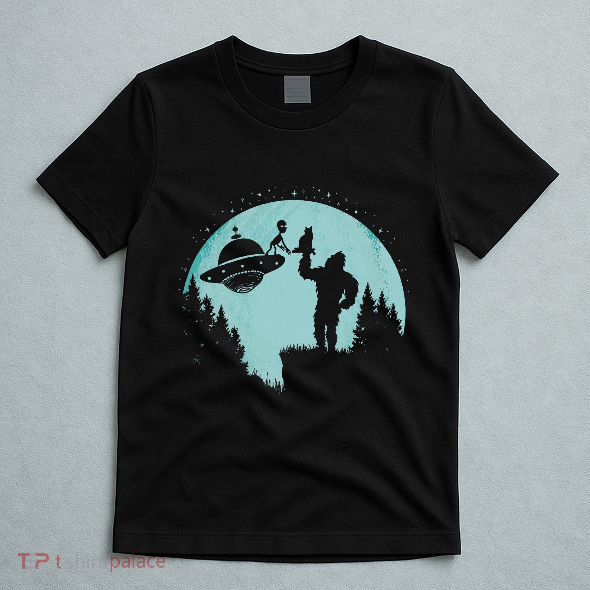 Bigfoot Holding A Cat Funny Alien Riding Ufo Sasquatch Cat T-Shirt