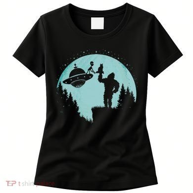 Bigfoot Holding A Cat Funny Alien Riding Ufo Sasquatch Cat Women's T-Shirt