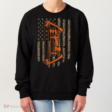 Bow Hunting American Flag Hunter Archery Tree Camouflage Women's Sweatshirt