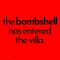 Bombshell Has Entered The Villa Funy Got A Text Chat Meme Santa Hat thumb 1