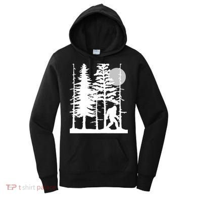 Bigfoot Hiding In Forest For Sasquatch Believers Women's Hoodie