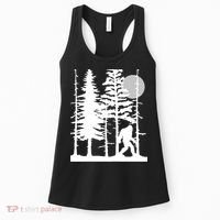 Bigfoot Hiding In Forest For Sasquatch Believers Women's Tank Top thumb 0