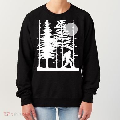 Bigfoot Hiding In Forest For Sasquatch Believers Women's Sweatshirt