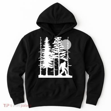 Bigfoot Hiding In Forest For Sasquatch Believers Hoodie