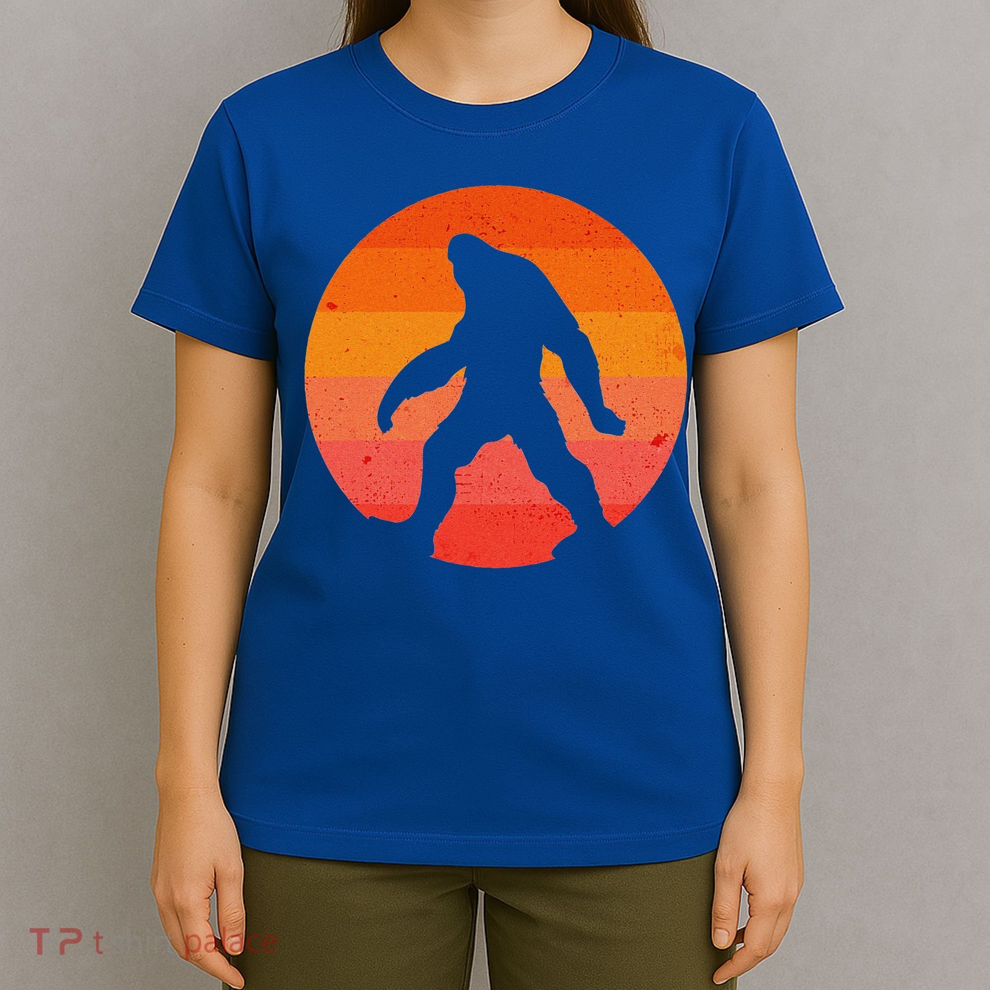 Bigfoot Halloween Moon Vintage Costume Sasquatch Yeti Gift T-Shirt