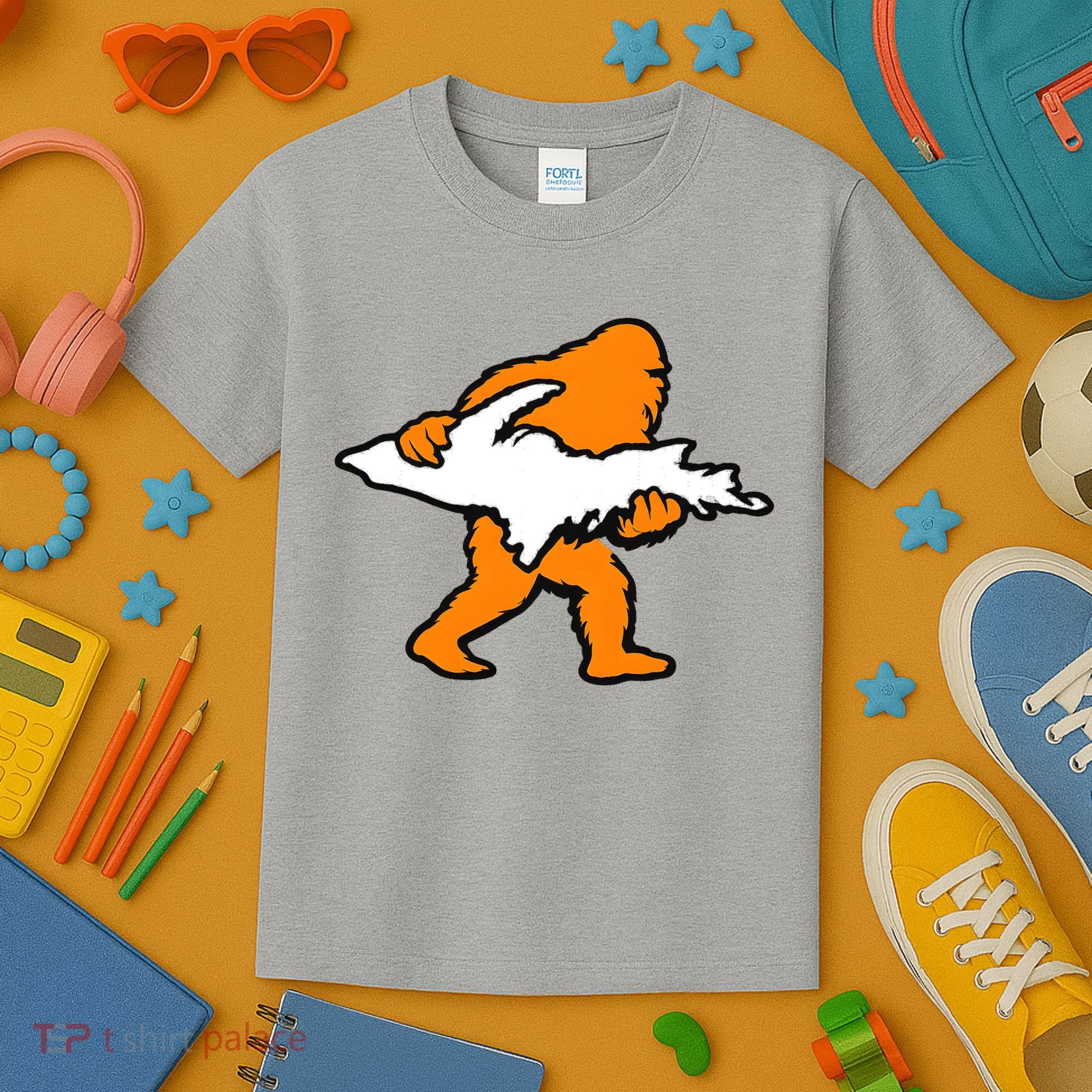 Bigfoot Holding UP Of Michigan Upper Peninsula Kids T-Shirt