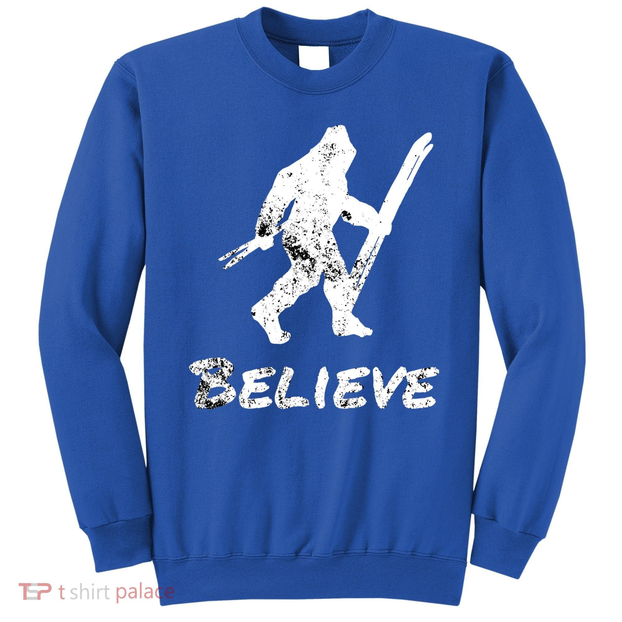 Bigfoot I Believe Skiing Funny Sasquatch Yeti Skiing Gift Sweatshirt