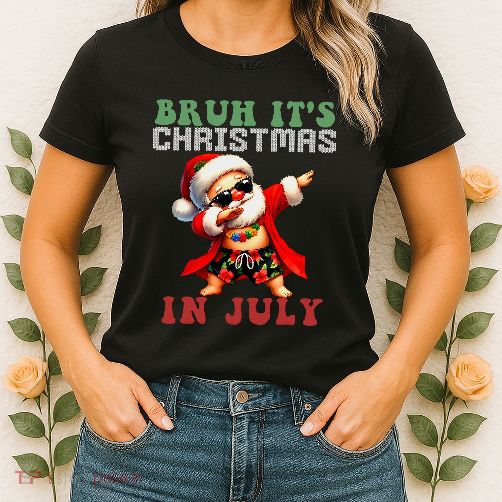 Bruh ItS Christmas In July Dabbing Santa Beach Vacation Women's T-Shirt