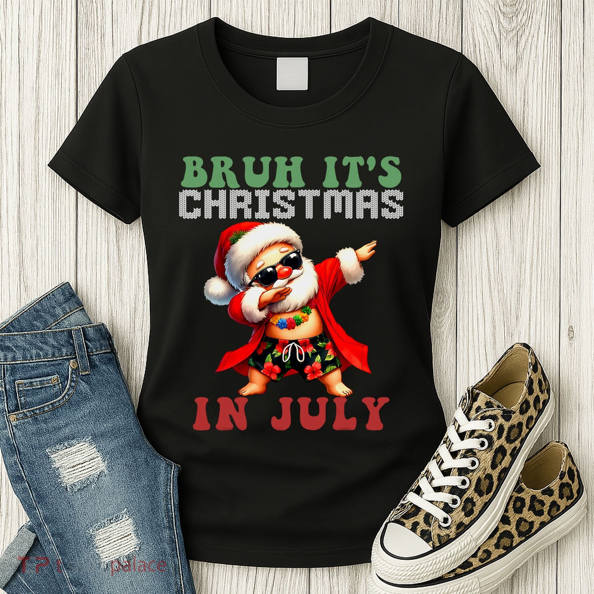 Bruh ItS Christmas In July Dabbing Santa Beach Vacation Women's T-Shirt