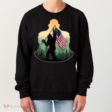 Big Foot American Flag Women's Sweatshirt