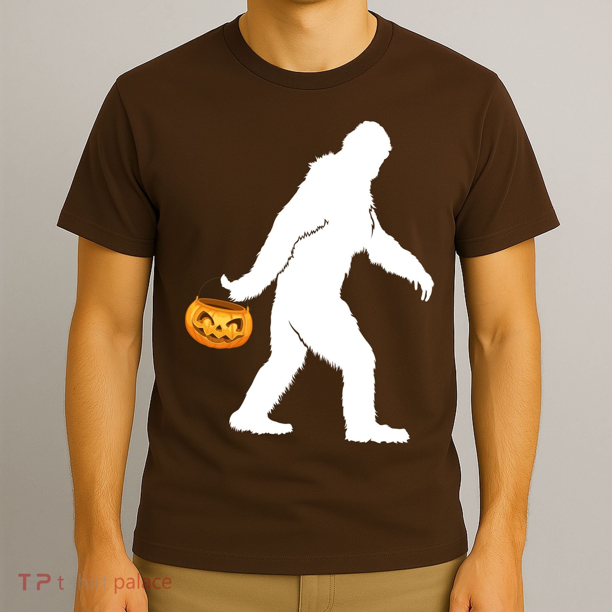 Bigfoot Sasquatch Halloween Pumpkin T-Shirt