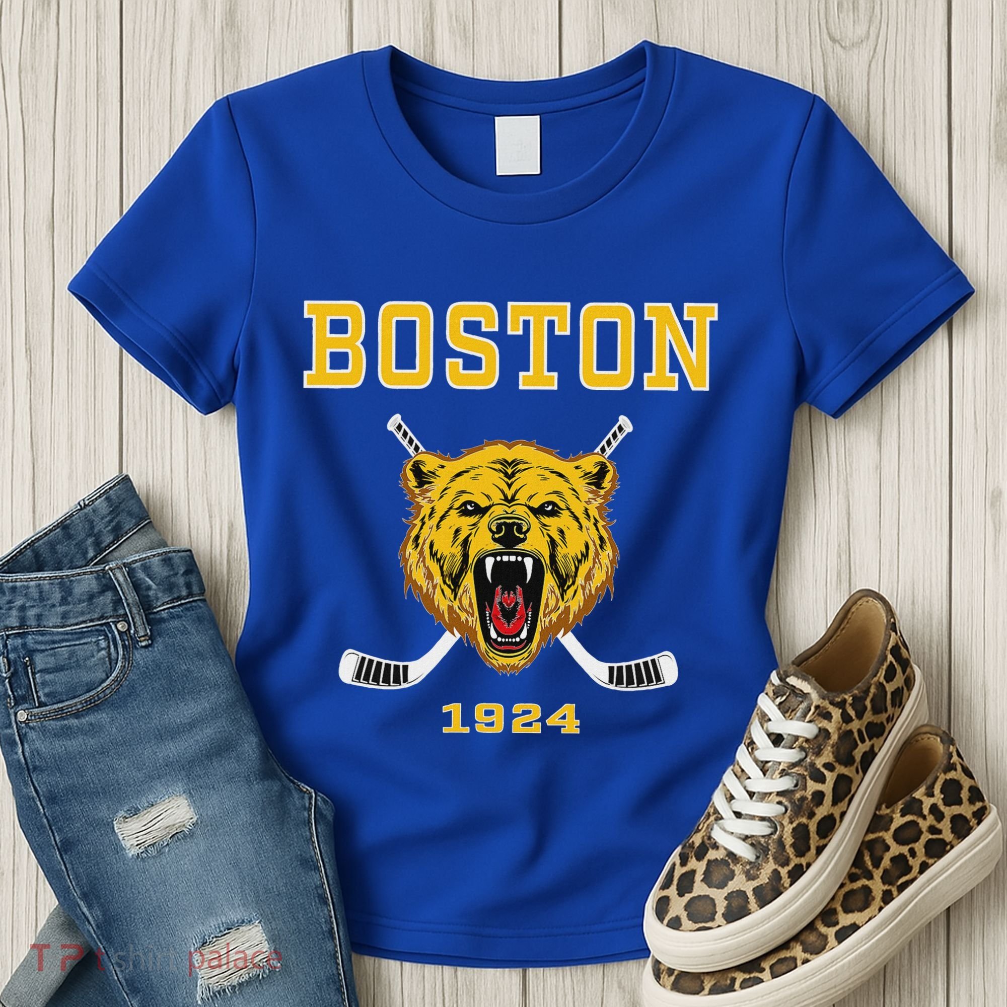 Boston Ice Hockey Fear The Bear Women's T-Shirt