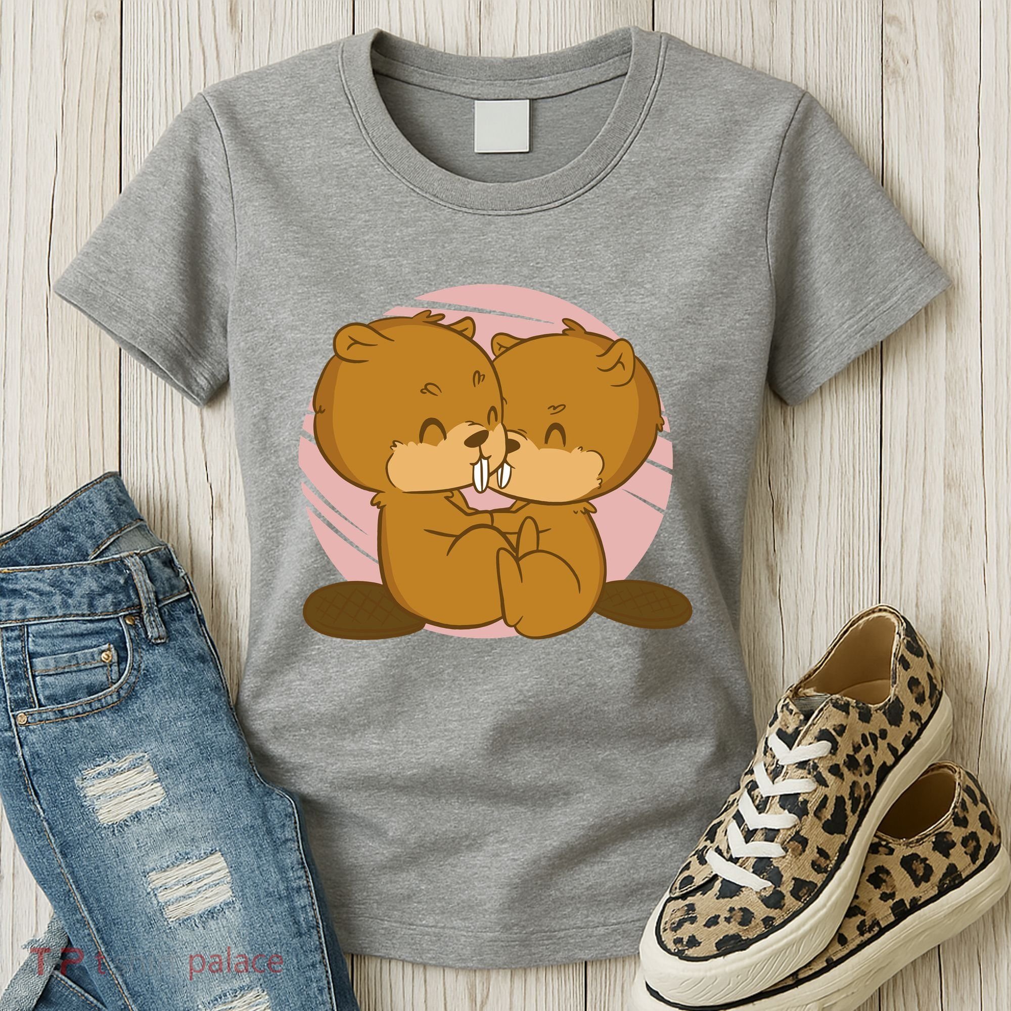 Beavers Kissing Cute Gift Women's T-Shirt