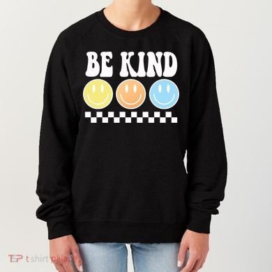 Be Kind Smiley Retro Women's Sweatshirt