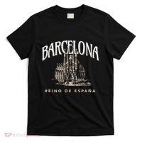 Barcelona La Familia Sagrada Reino De EspañA T-Shirt thumb 0