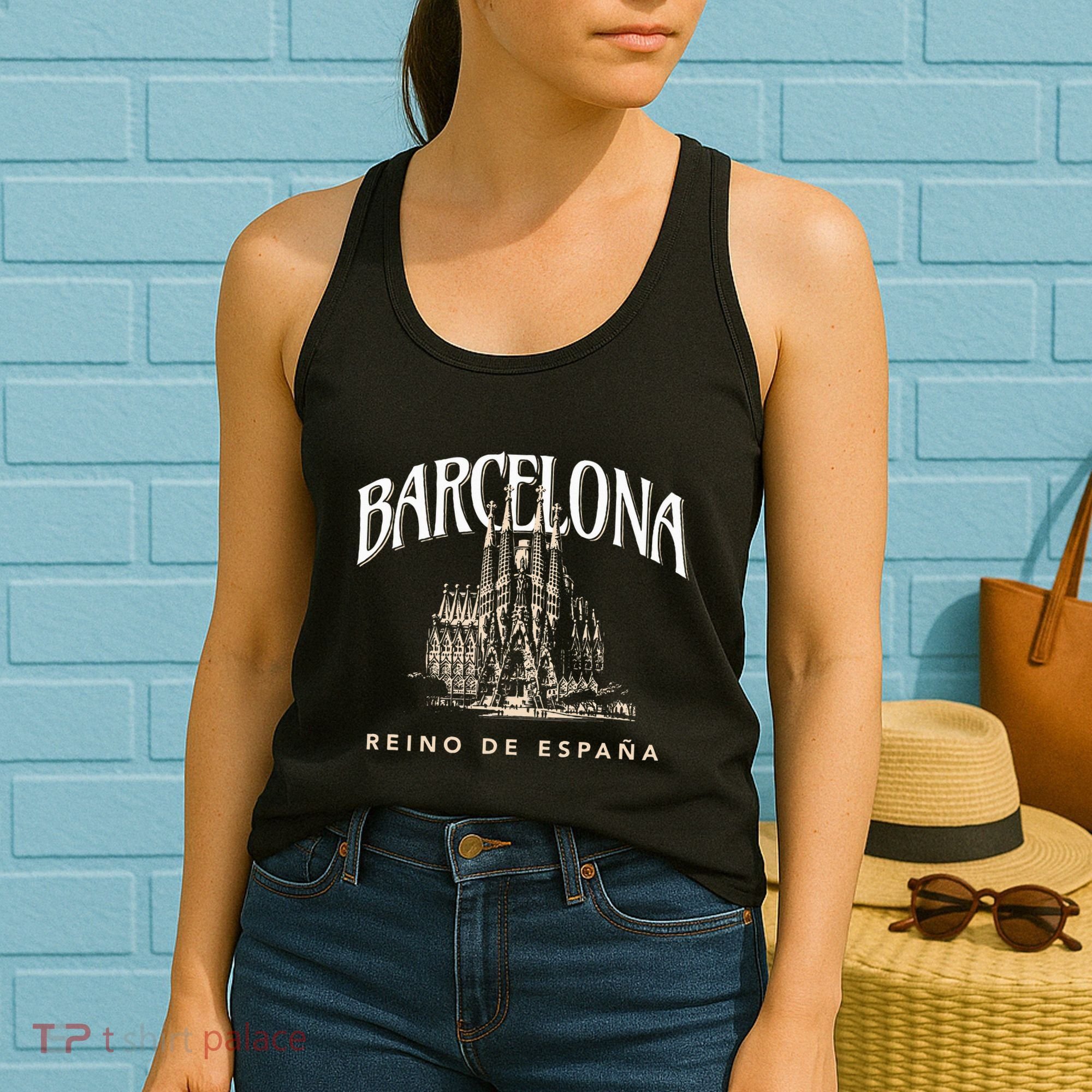 Barcelona La Familia Sagrada Reino De EspañA Women's Tank Top