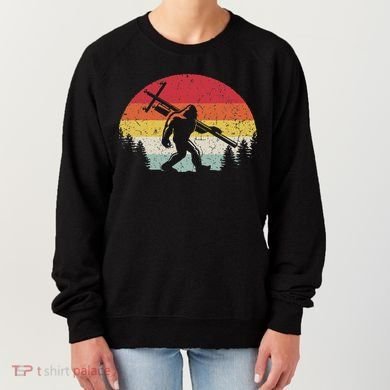 Bigfoot Lineman Power Electrician Funny Sasquatch Lineworker Women's Sweatshirt