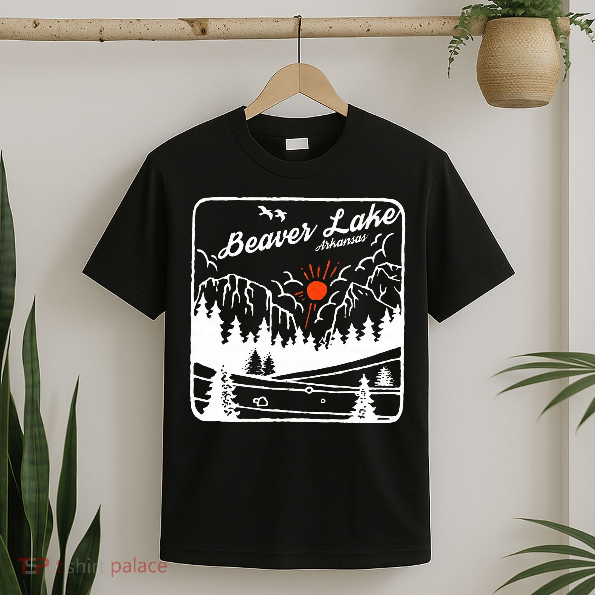Beaver Lake Souvenir Fishing Vintage AR Map Gifts Arkansas T-Shirt