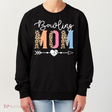 Bowling Mom Cute Bowling Game Mother's Day Leopard Gift Women's Sweatshirt
