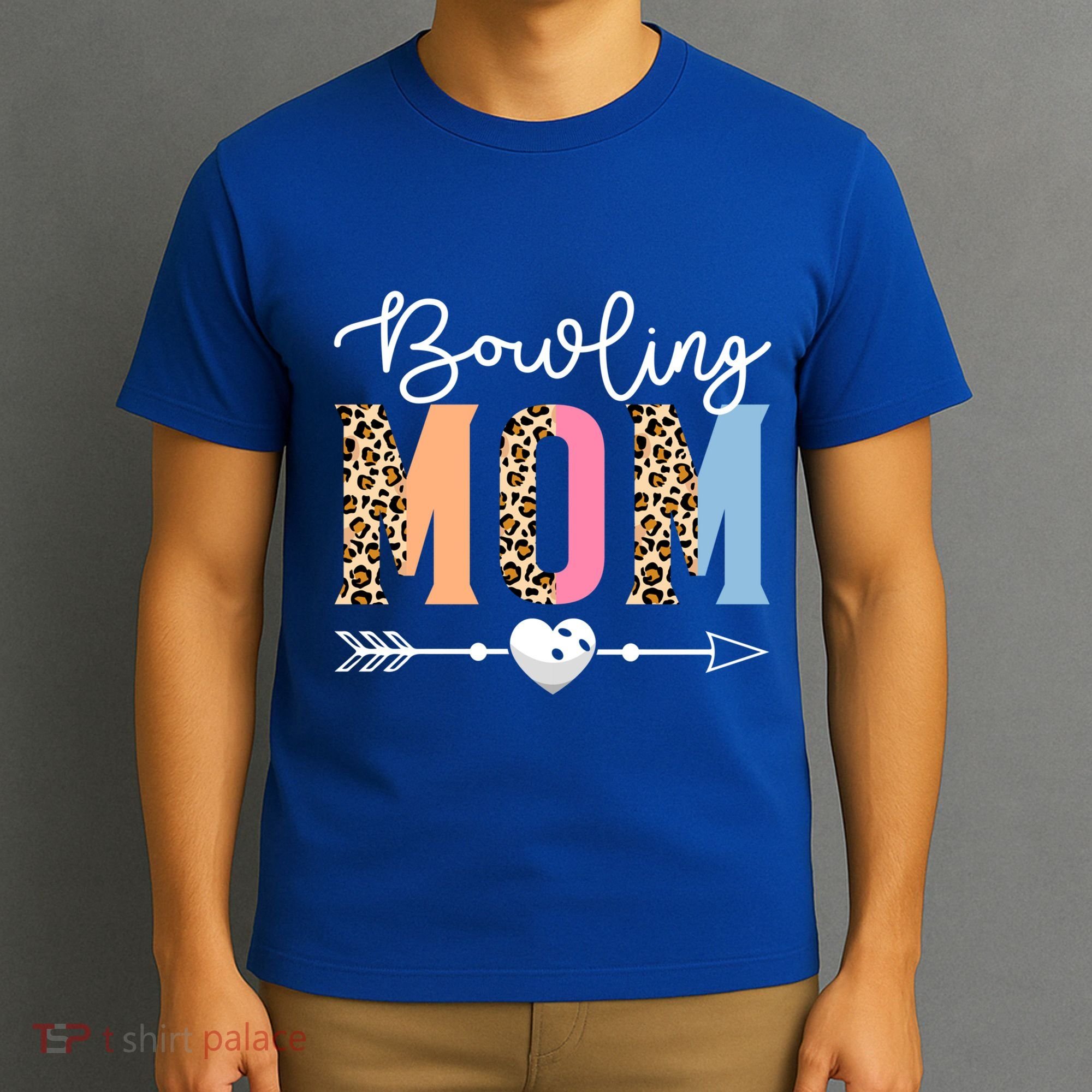 Bowling Mom Cute Bowling Game Mother's Day Leopard Gift T-Shirt