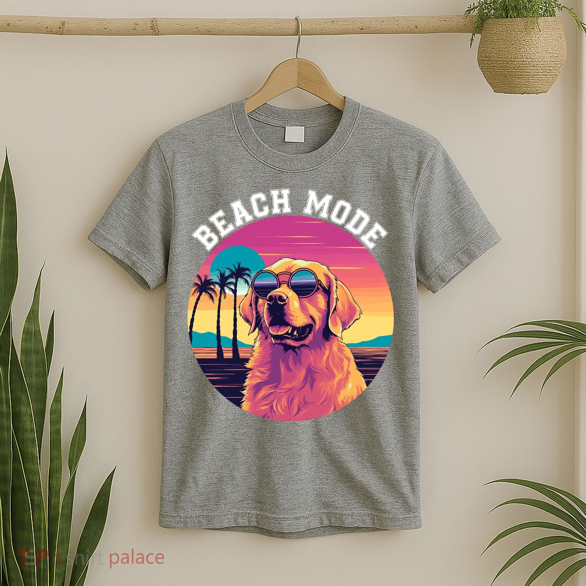 Beach Mode Vacy Mode Beach Life Vintage Sunset Beach Trip Golden Retriever T-Shirt