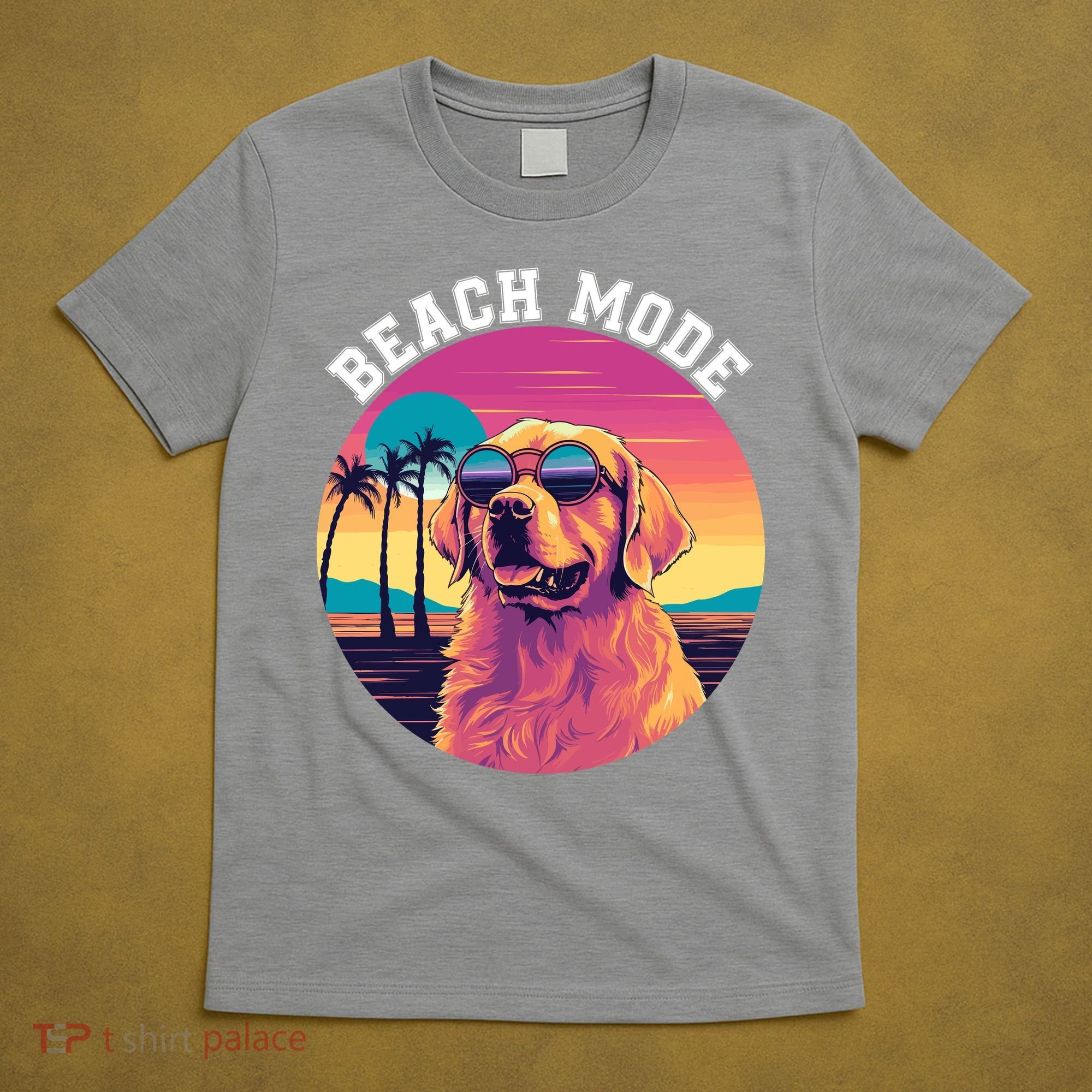 Beach Mode Vacy Mode Beach Life Vintage Sunset Beach Trip Golden Retriever T-Shirt