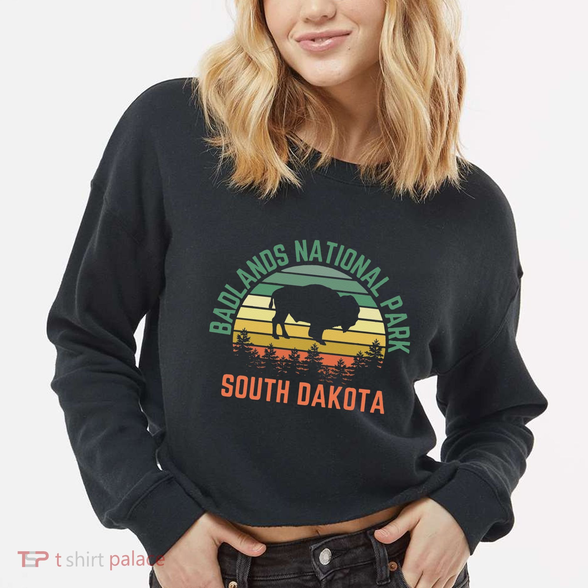 Badlands National Park South Dakota Buffalo Retro Sunset Cropped Pullover Crew