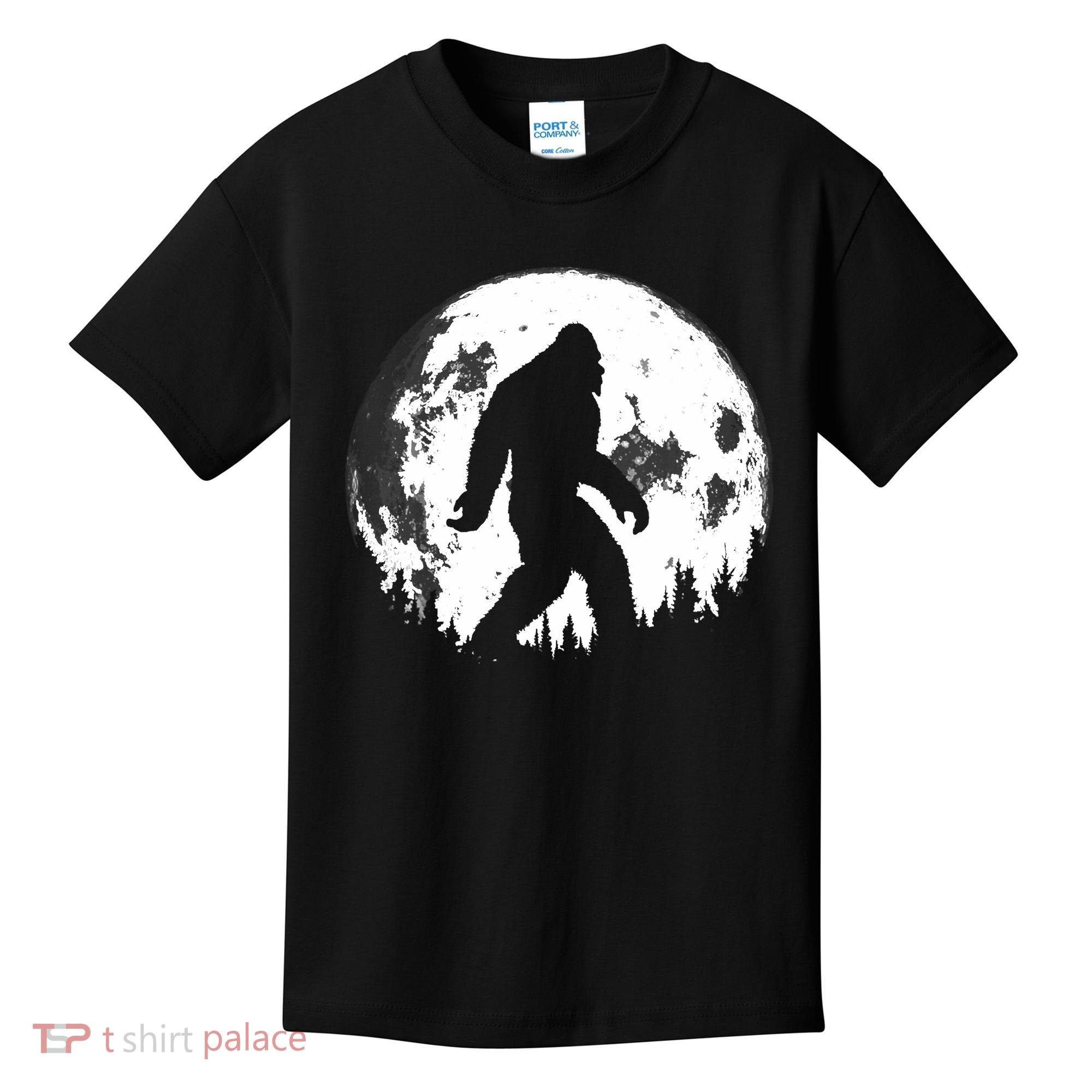 Bigfoot Night Stroll! Cool Full Moon Night & Trees Sasquatch Kids T-Shirt