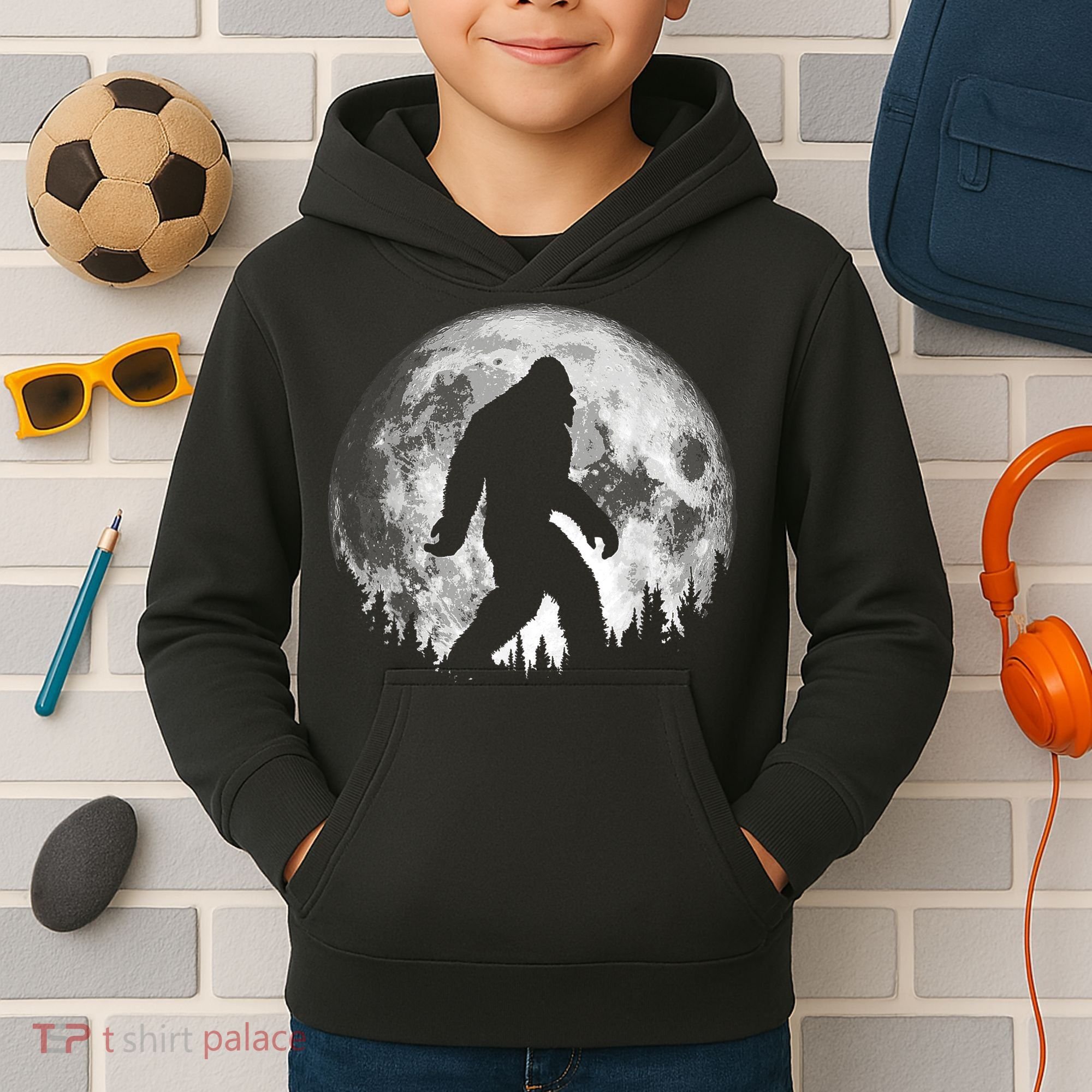 Bigfoot Night Stroll! Cool Full Moon & Trees Sasquatch Kids Hoodie