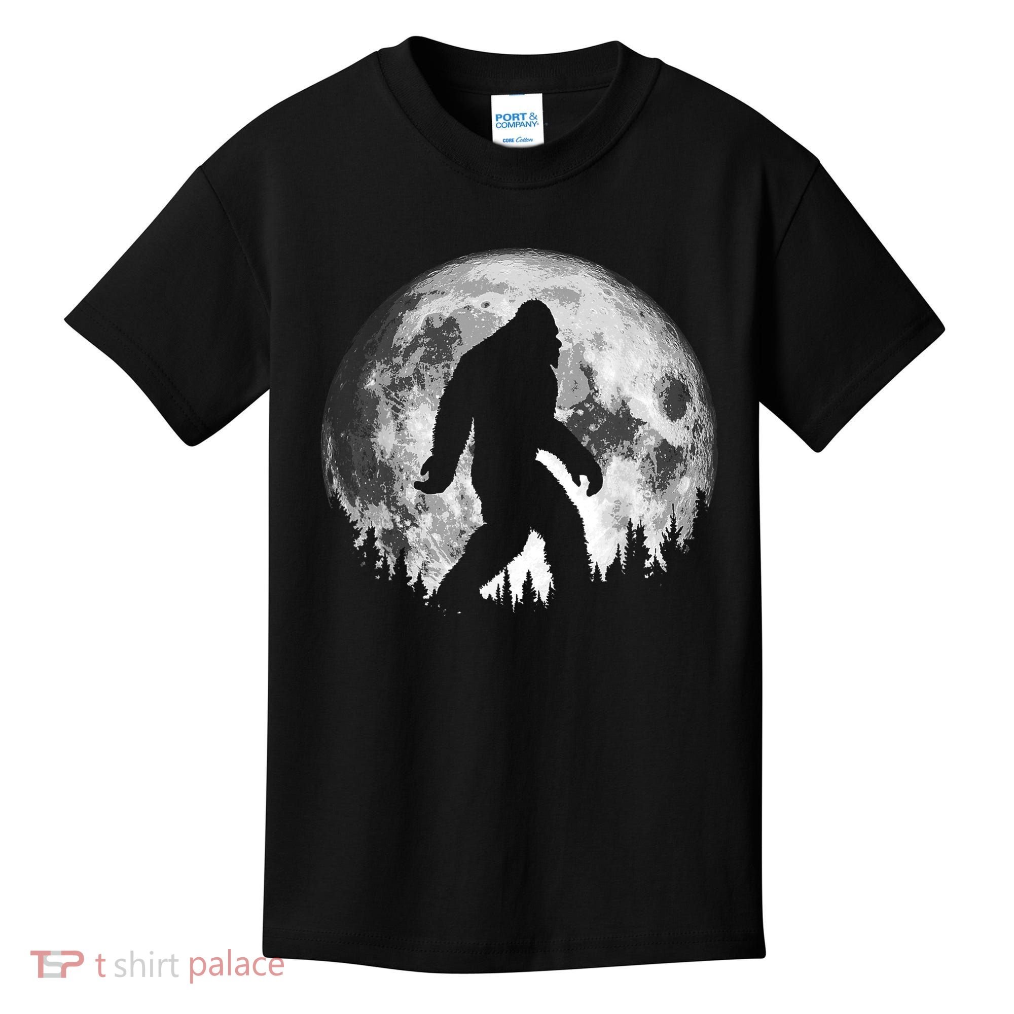 Bigfoot Night Stroll! Cool Full Moon & Trees Sasquatch Kids T-Shirt