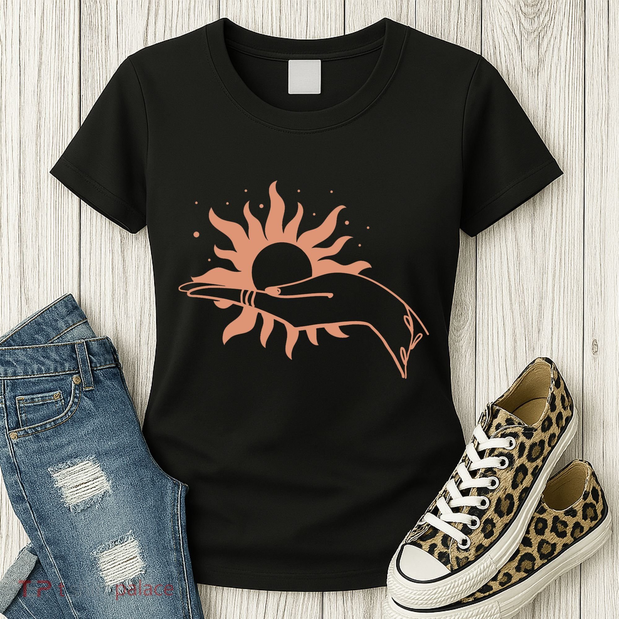 Boho Styled Open Palm Sun In Hand Women's T-Shirt
