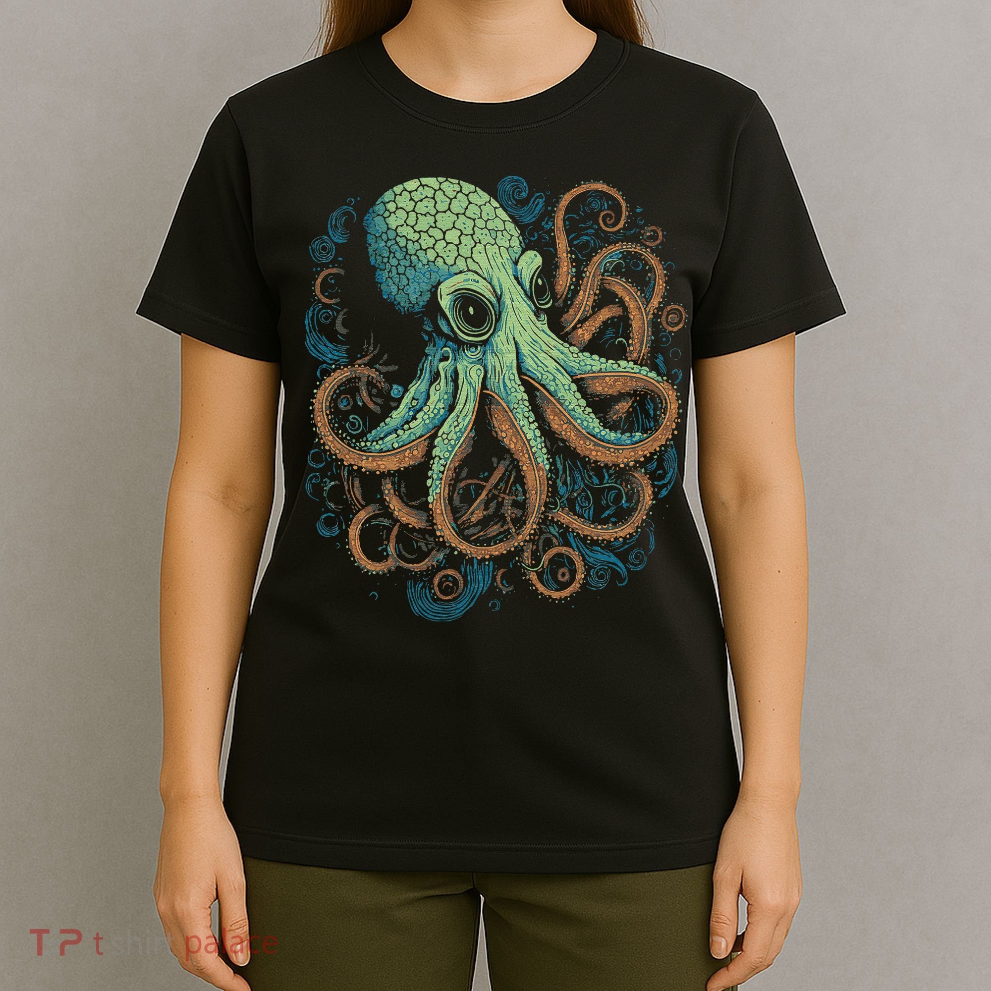 Beautiful Octopus Ocean Animal Lover Artistic Graphic T-Shirt