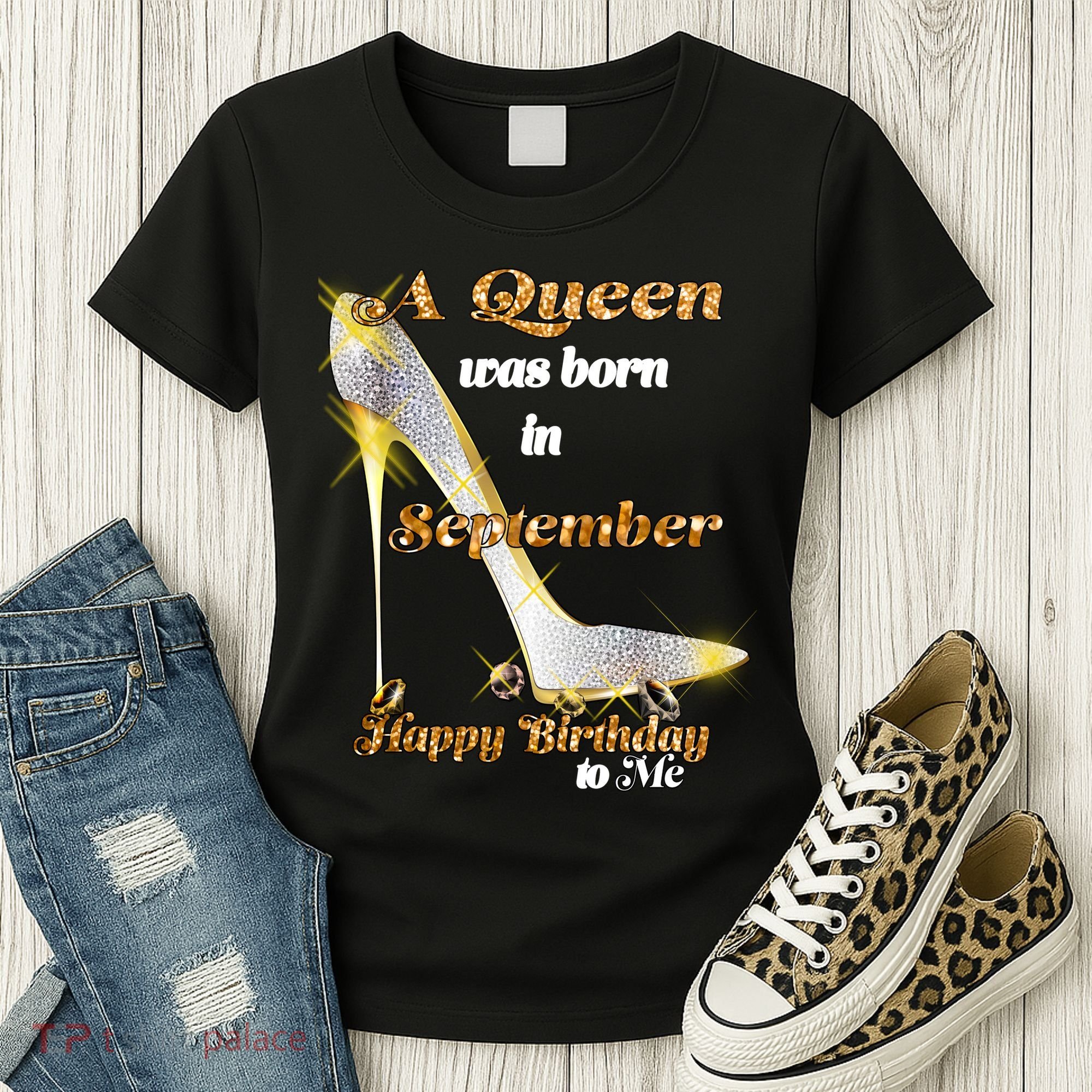 Born In August Birthday Queen Women's T-Shirt