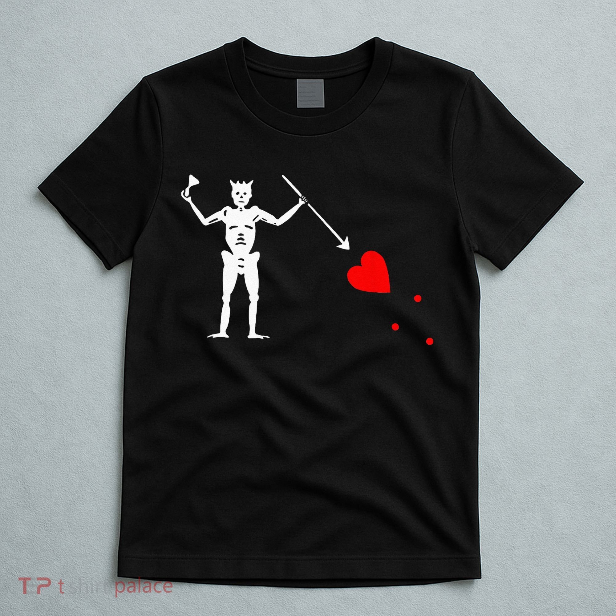 Blackbeard Pirate Flag Jolly Roger Skeleton Halloween T-Shirt