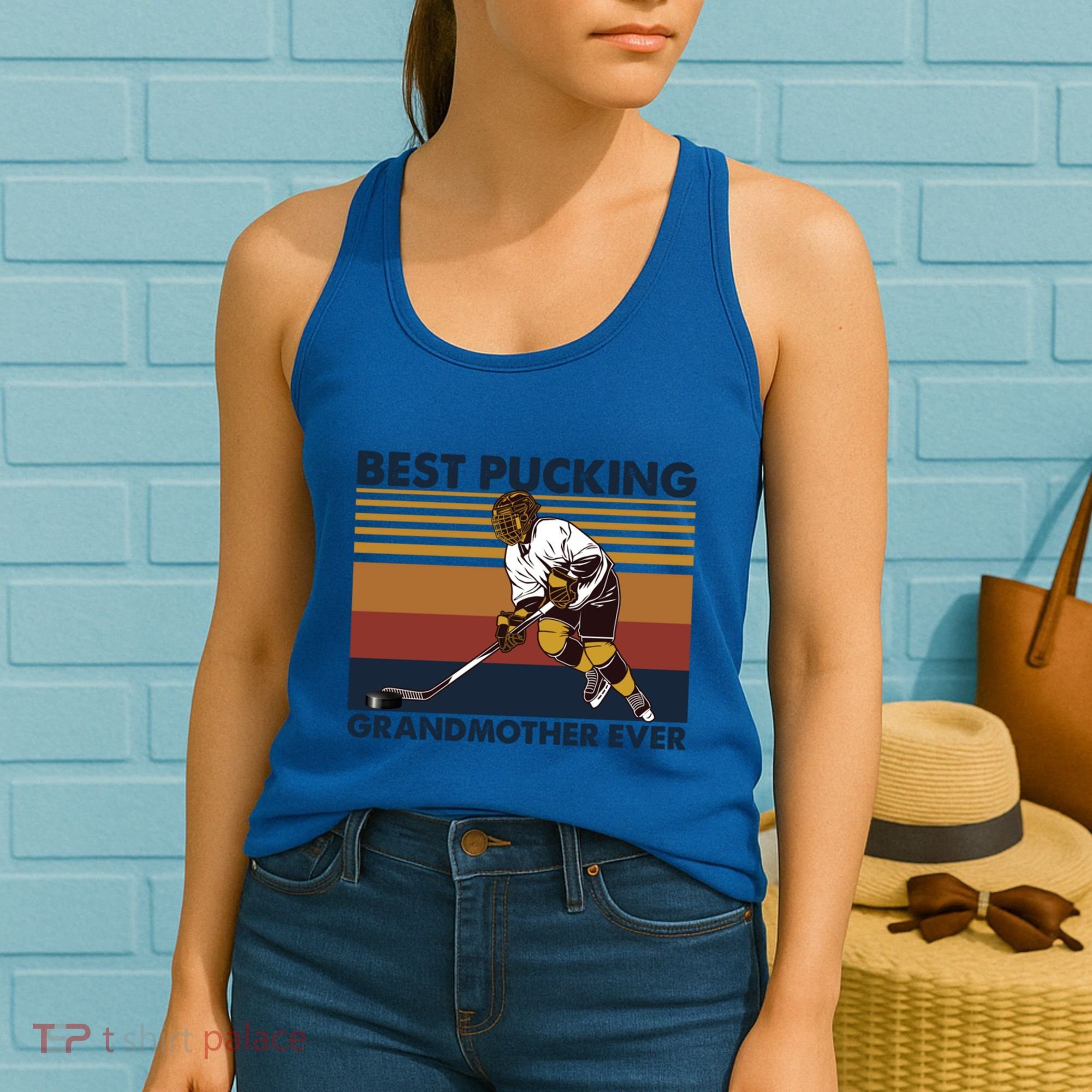 Best Pucking Grandmother Ever Funny Hockey Grandma Saying Gift Women's Tank Top