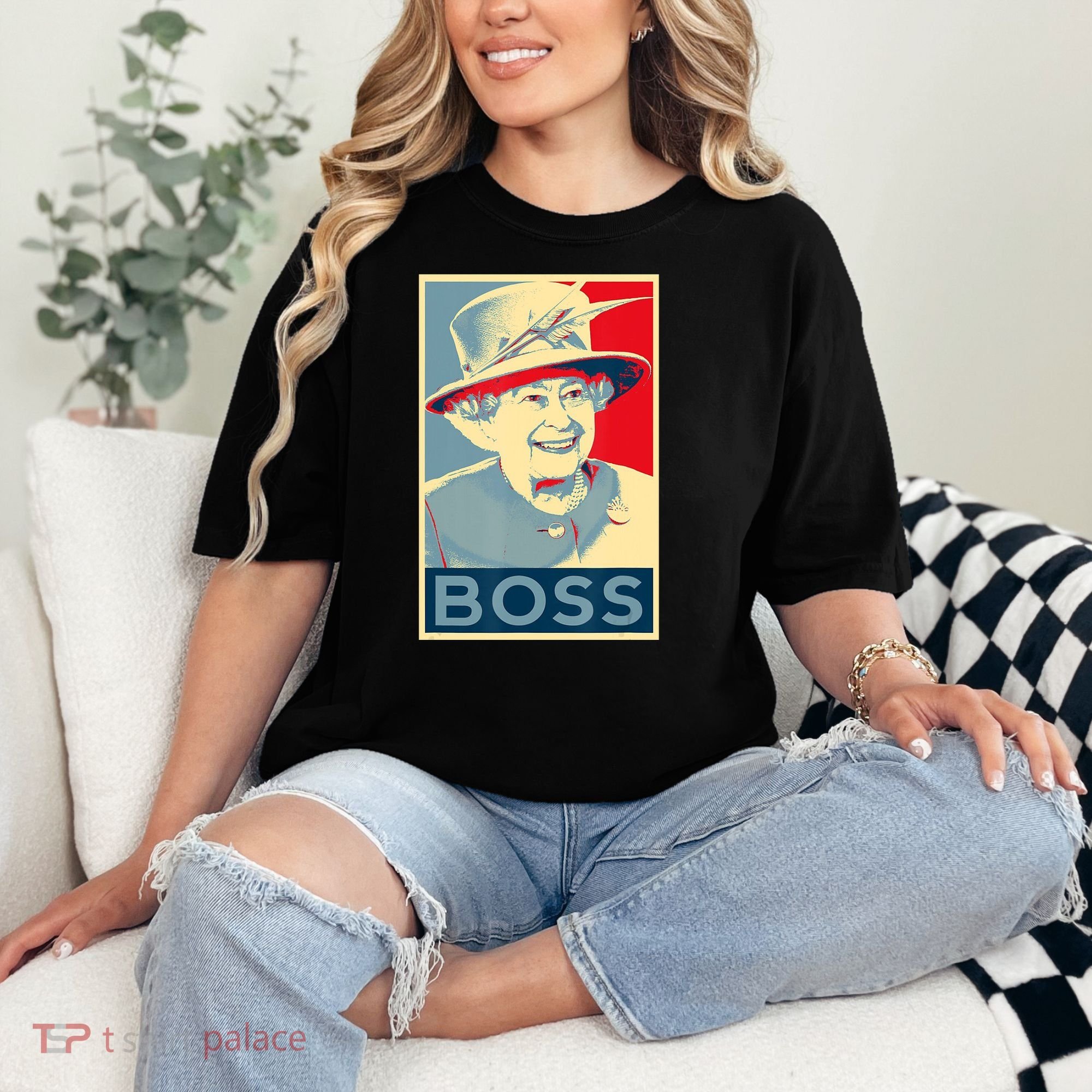 Boss Platinum Jubilee Queen Elizabeth Retro Comfort Colors T-Shirt