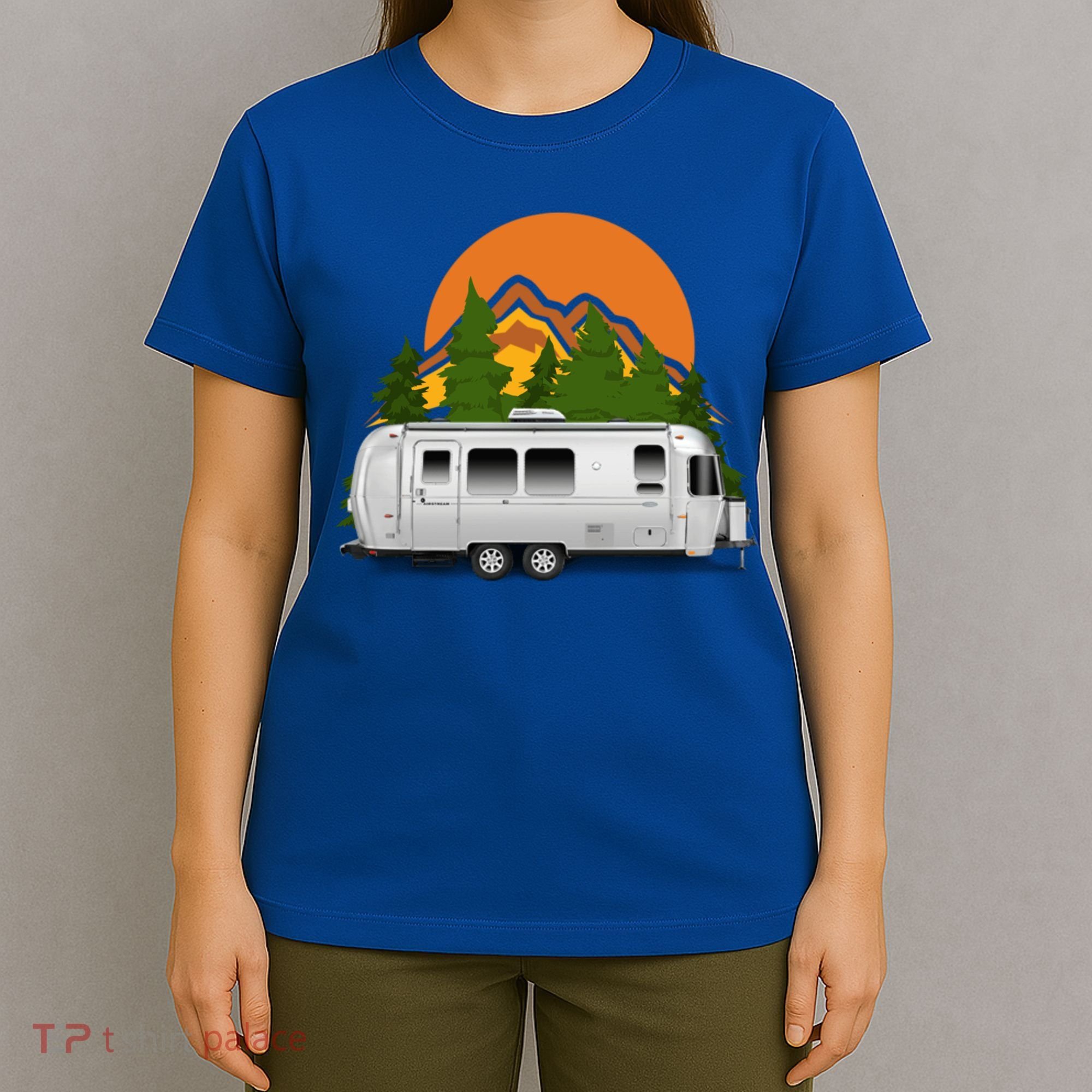 Beautiful Retro Airstream Camping Trailer Tee Dults Gift T-Shirt