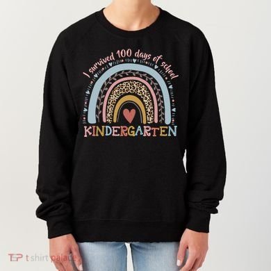 Boho Rainbow I Survived 100 Days Of Kindergarten Student Gift Women's Sweatshirt