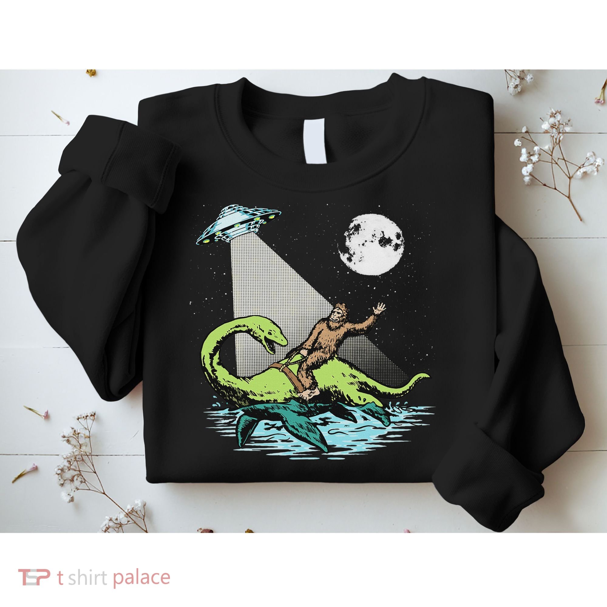 Bigfoot Riding Nessie & Ufo Aliens At Night Funny Retro Sweatshirt