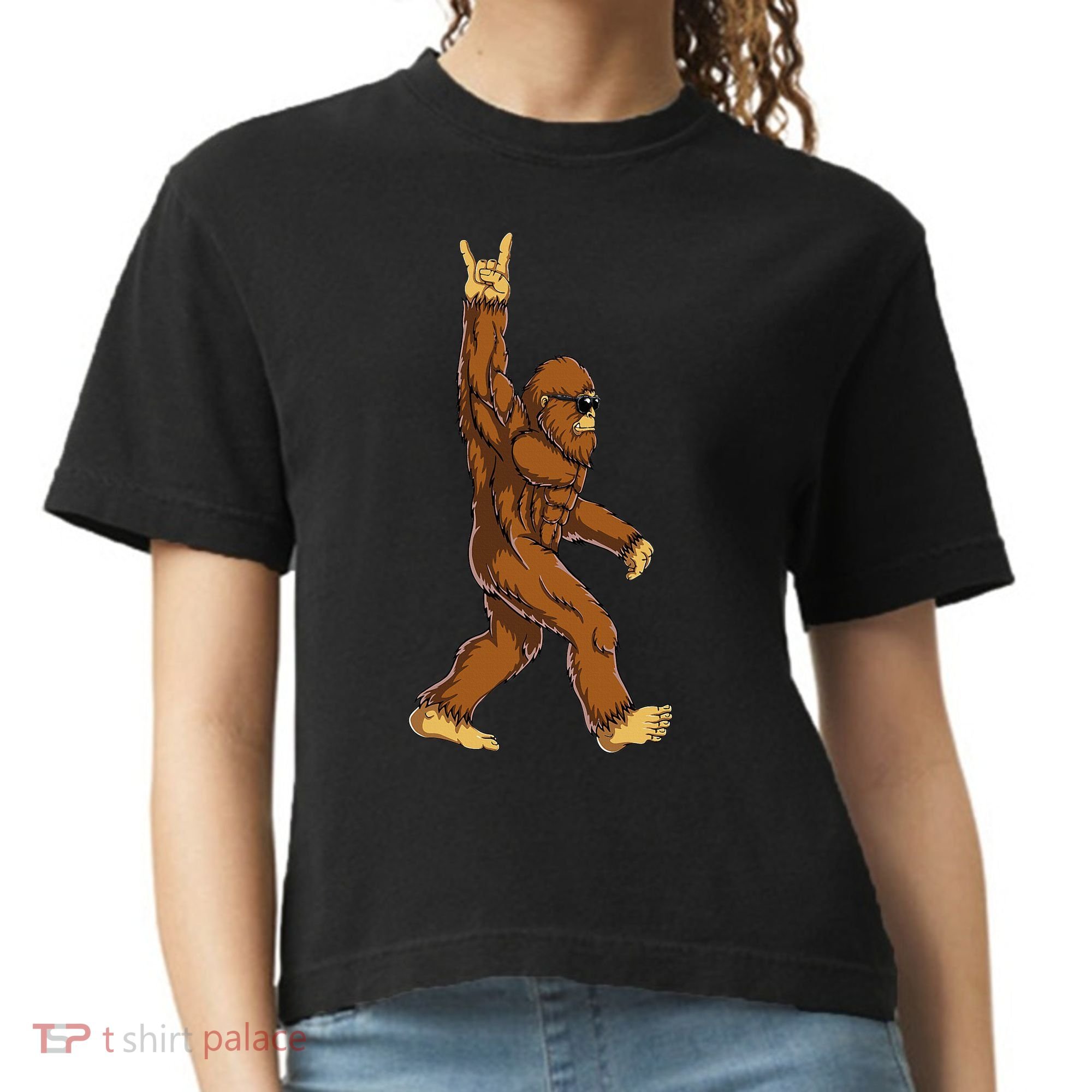Bigfoot Rock On Sasquatch Rock And Roll Funny Comfort Colors Boxy T-Shirt