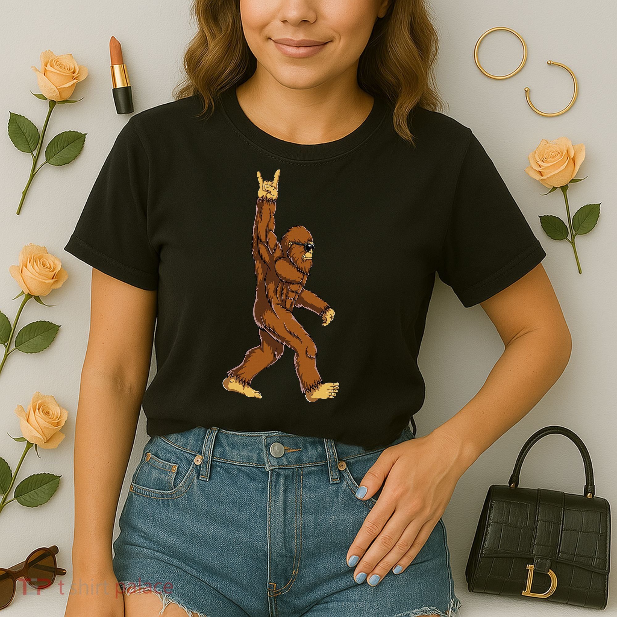 Bigfoot Rock On Sasquatch Rock And Roll Funny Comfort Colors Boxy T-Shirt
