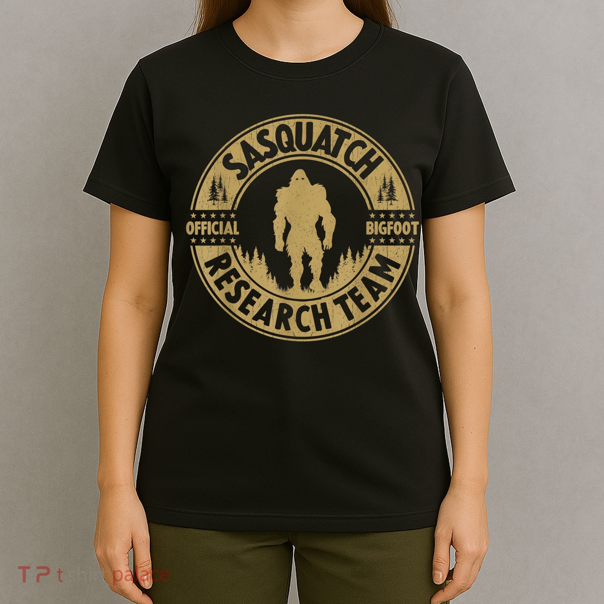 Bigfoot Research Team Retro Vintage Sasquatch And Trees 70s T-Shirt