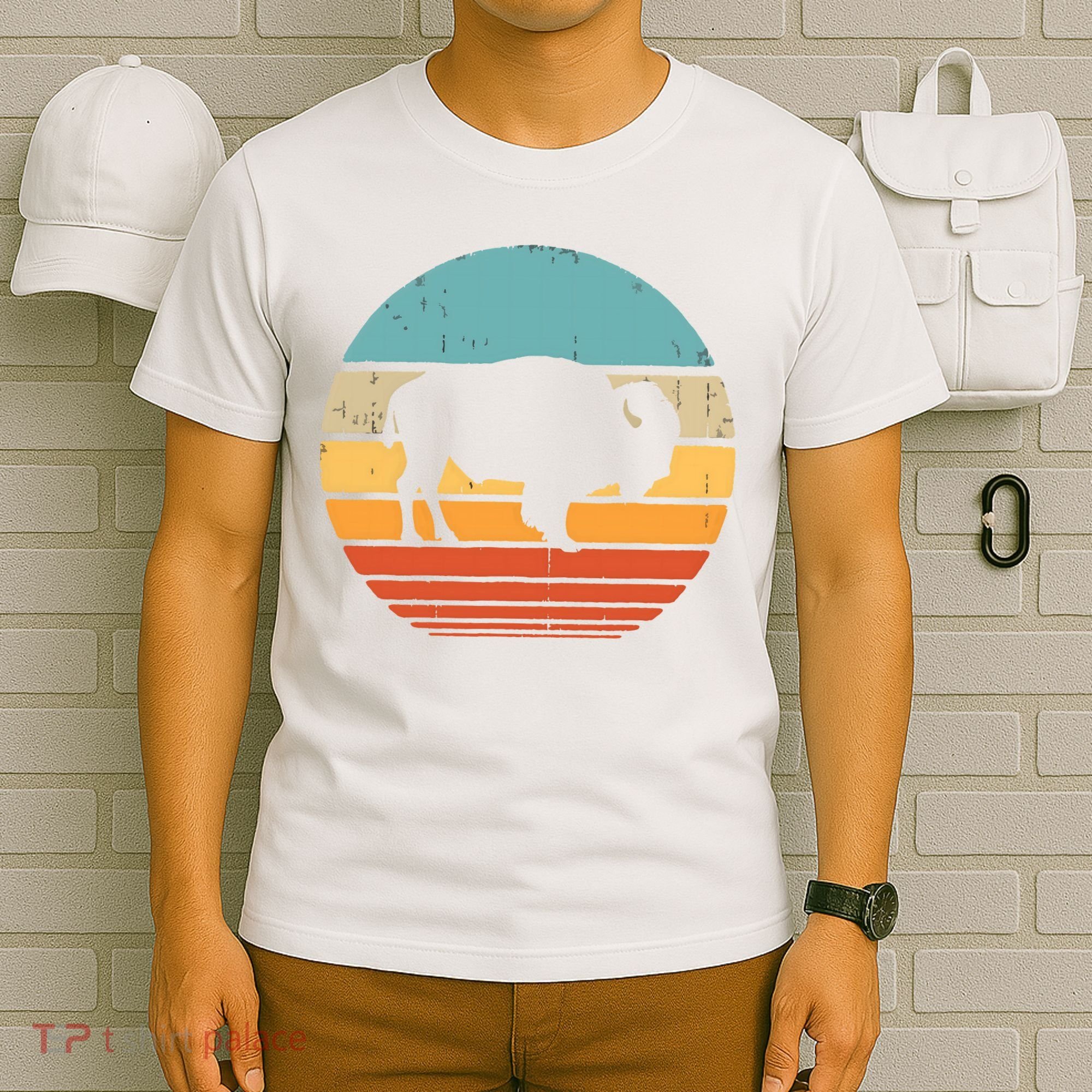 Bison Retro Vintage 60s 70s Sunset Buffalo Mammal Animal Men T-Shirt