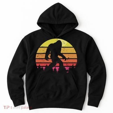 Bigfoot Retro Vintage 70s 80s Plus Size Hoodie