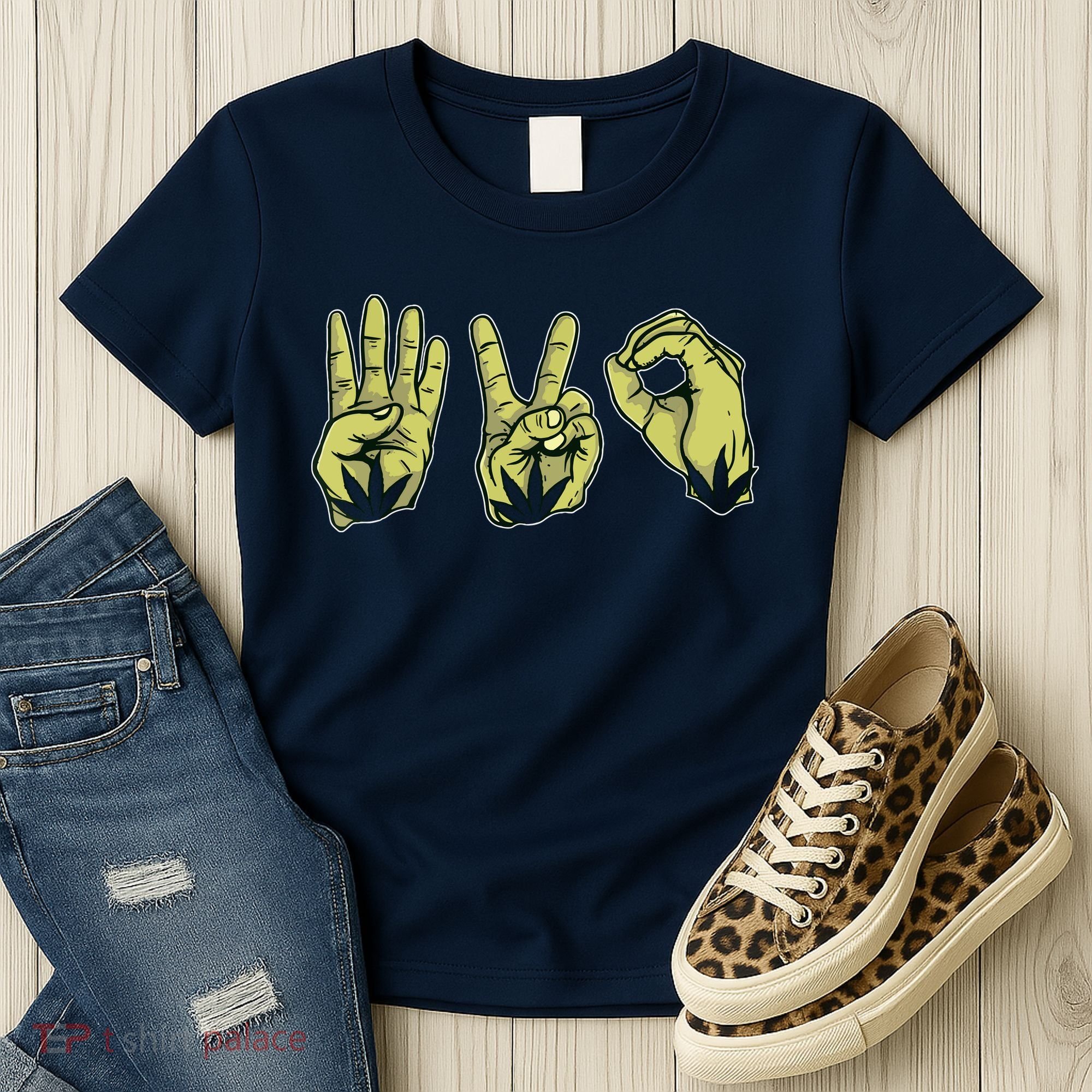 Best Stoner Artwork 420 Marijuana Gift Weed Lover Reefer Women's T-Shirt