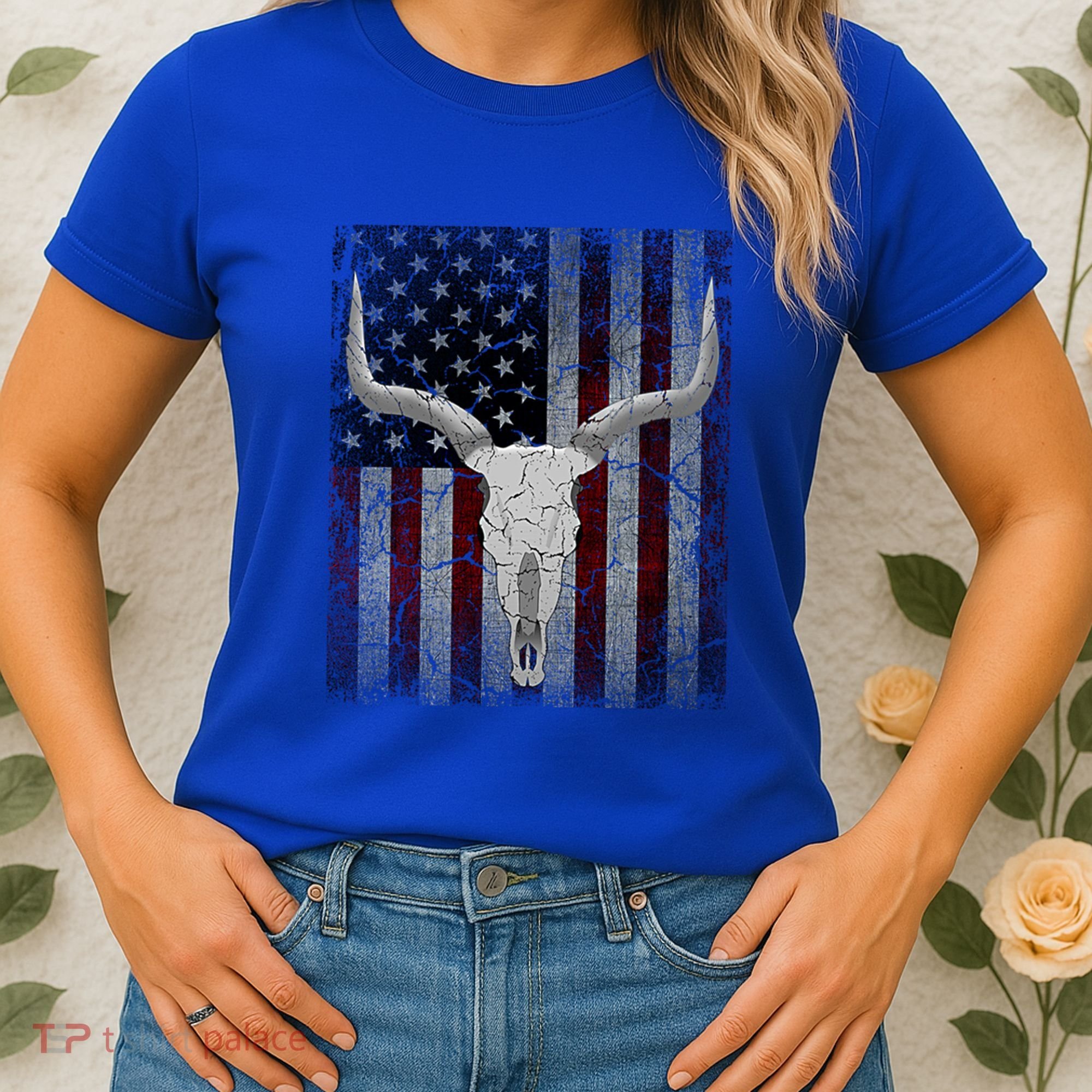 Bull Skull American Flag Cow Skull Western Graphic Wild West Great Gift Women's T-Shirt