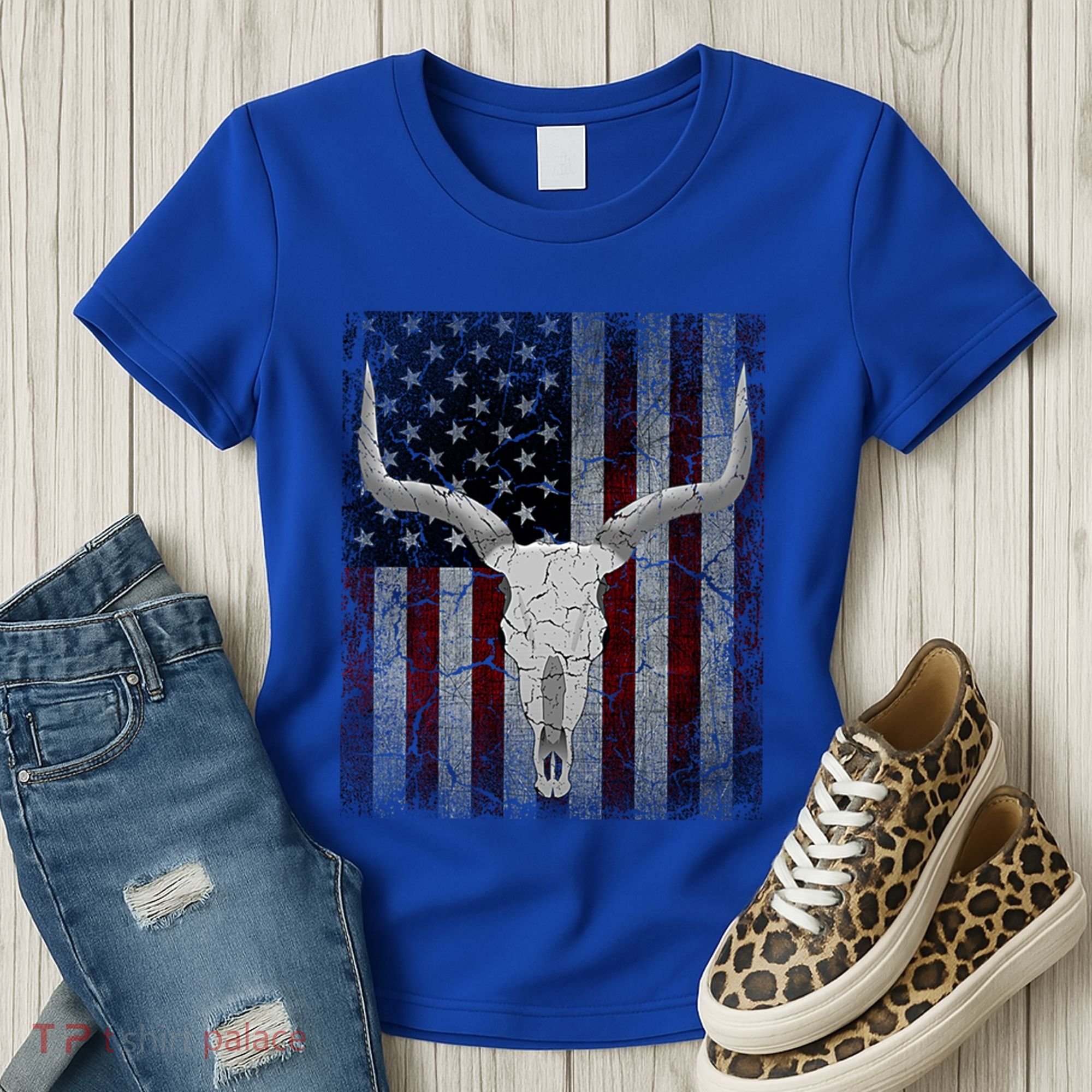 Bull Skull American Flag Cow Skull Western Graphic Wild West Great Gift Women's T-Shirt