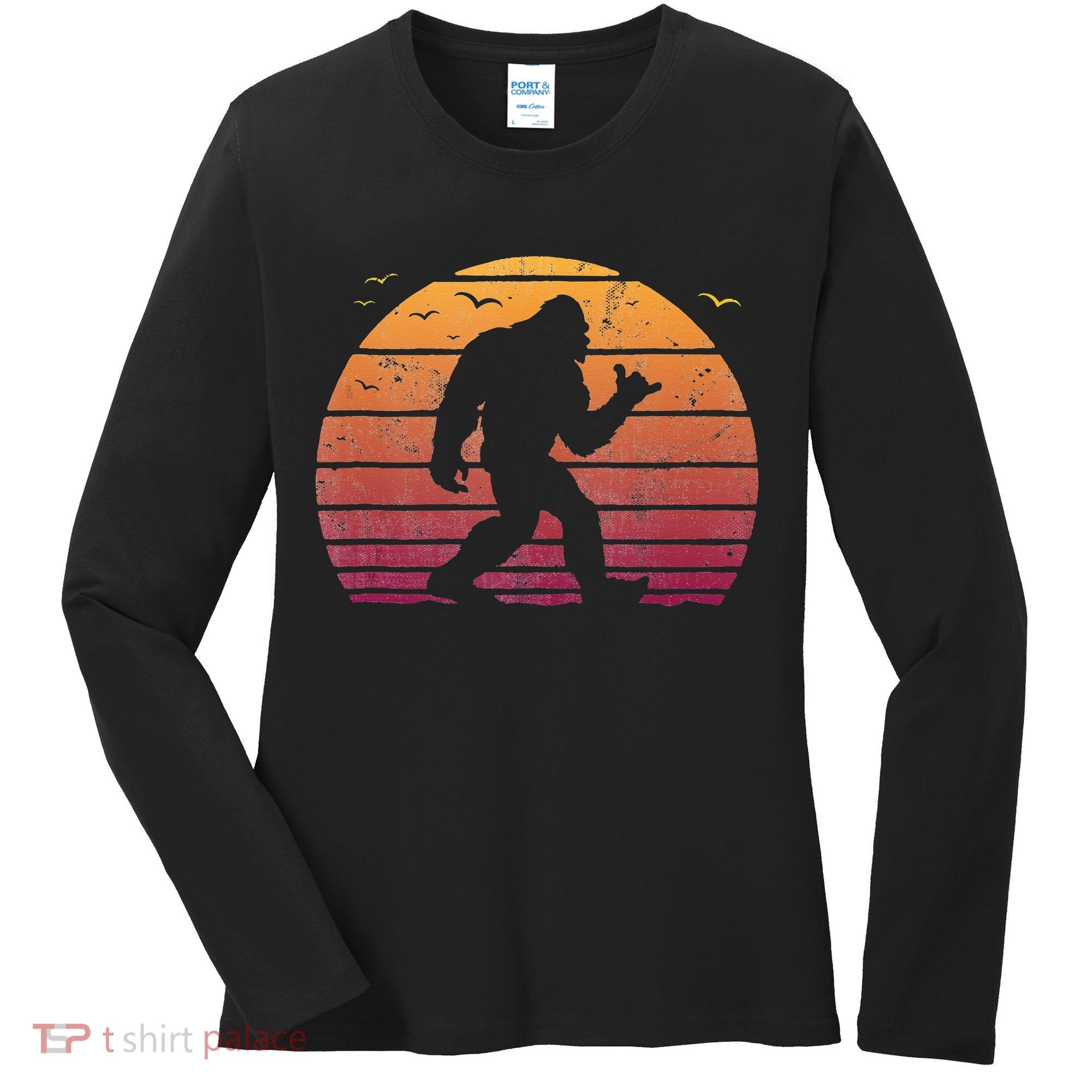 Bigfoot Surfing Beach Vacation Retro Surfboard Surf Shaka Women's Long Sleeve Shirt